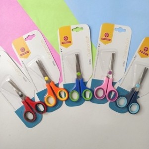 TESOURA ESCOLAR  MUNDIAL 1867M-5 SOFT  - UN